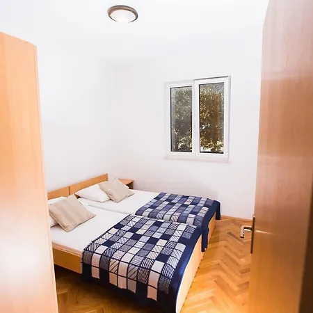 Appartement Adriana Jesenice (Split-Dalmatia)